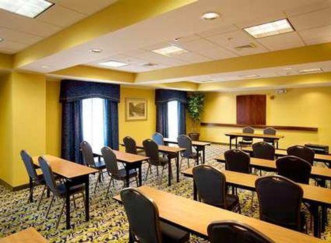 Hampton Inn & Suites Lake Wales Einrichtungen foto